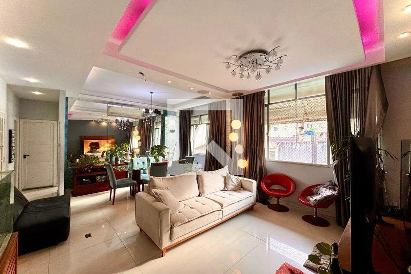85 m² apartment with a home office and a washing machine