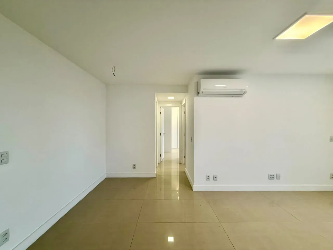 2-bedroom apartment with a park view in Rio de Janeiro — photo 14
