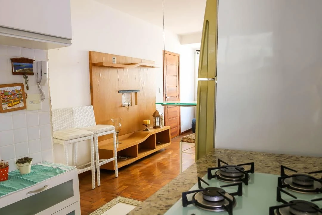 Furnished 2-bedroom apartment with a private garden — photo 9