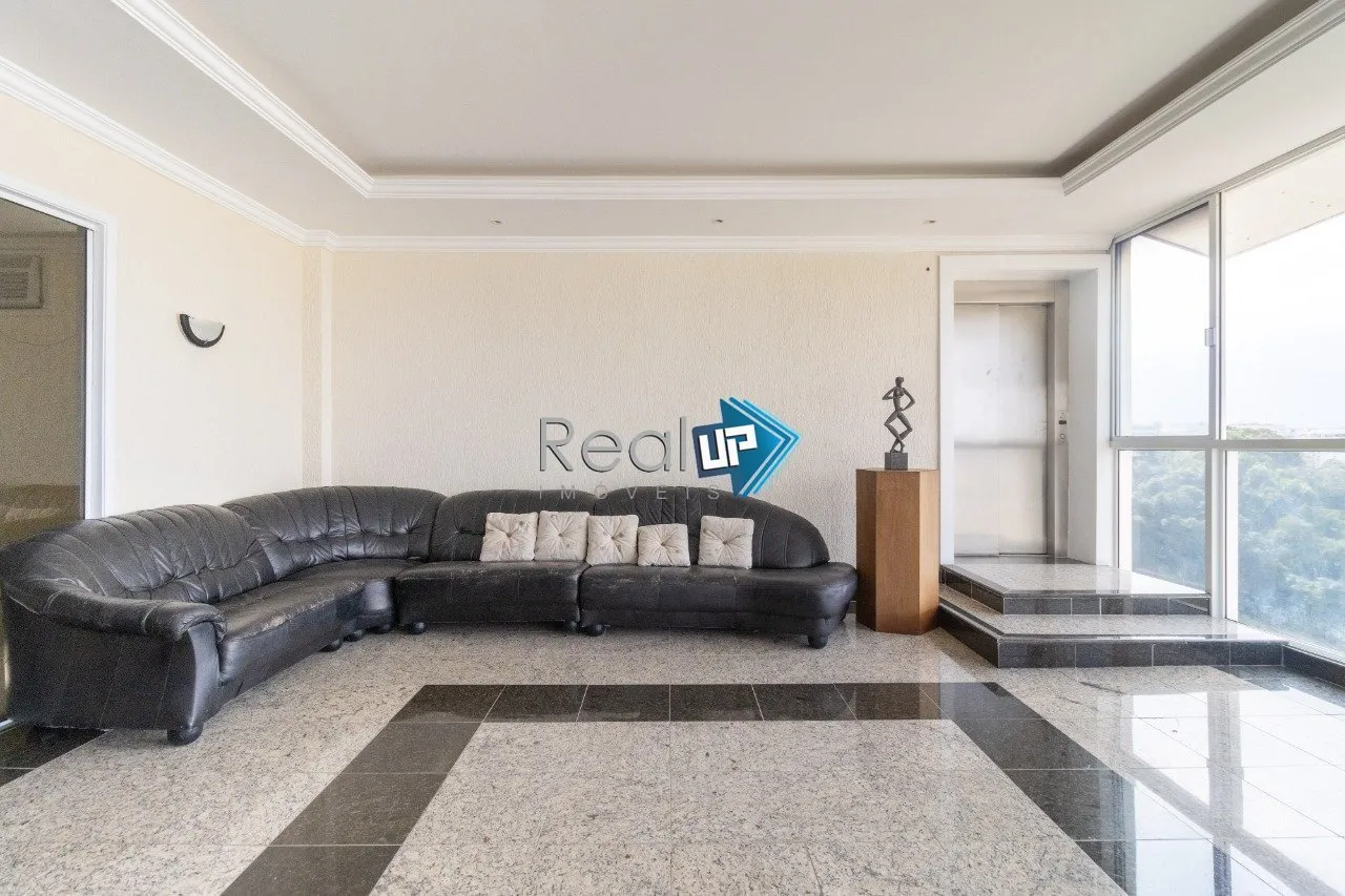 Condominium house with 5 bedrooms and 1081 m² plus laundry — photo 11