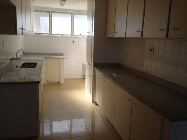 Water view in a 4-bedroom apartment, 350 m² — photo 40