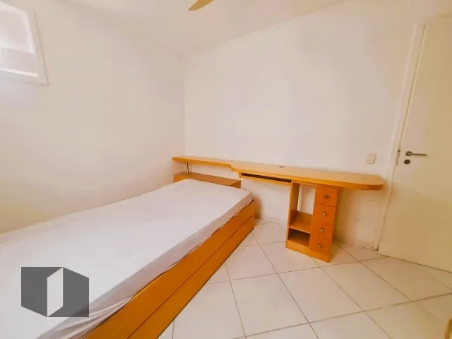 House with 4 bedrooms, 3 bathrooms, balcony grill — photo 3