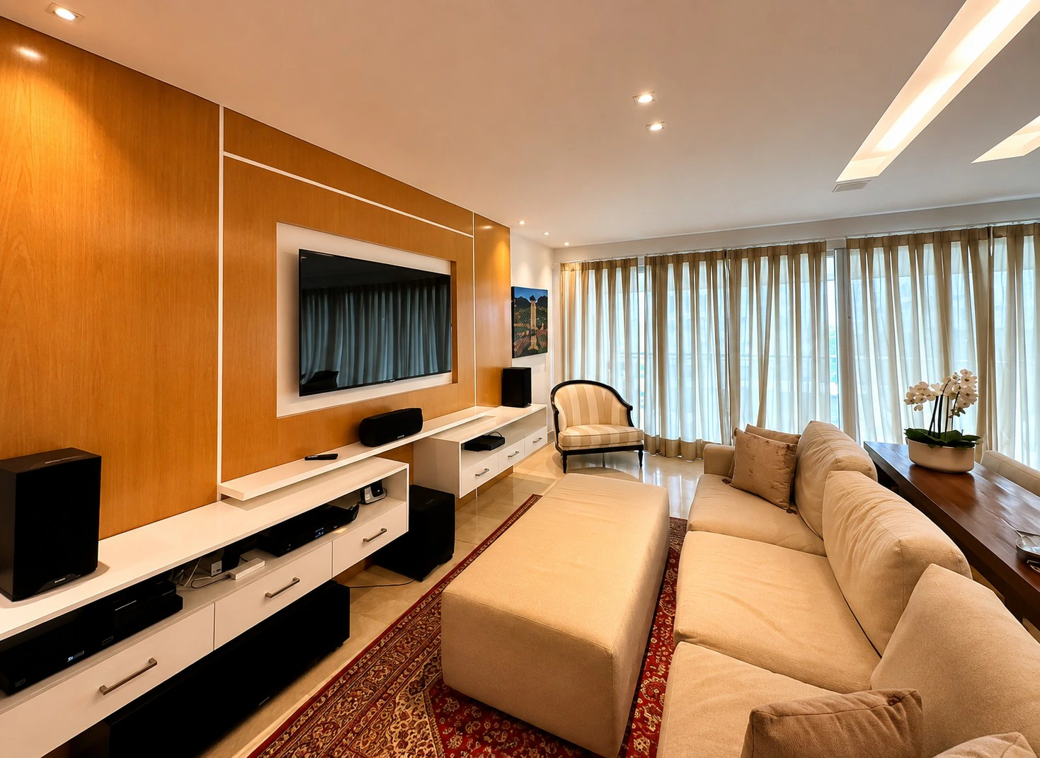 Rental apartment with 4 en-suite bedrooms and 282 m² — photo 4