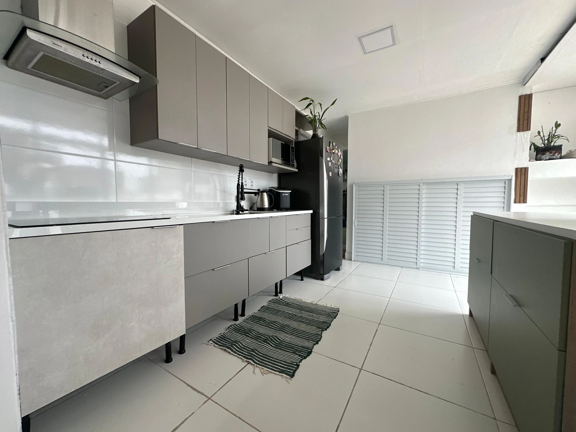 Furnished apartment, 429 m², with floor-to-ceiling windows — photo 10