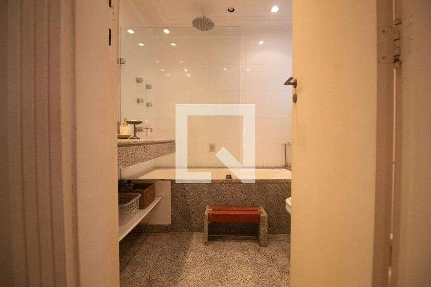Penthouse for rent with 4 bedrooms and 210 m² — photo 29