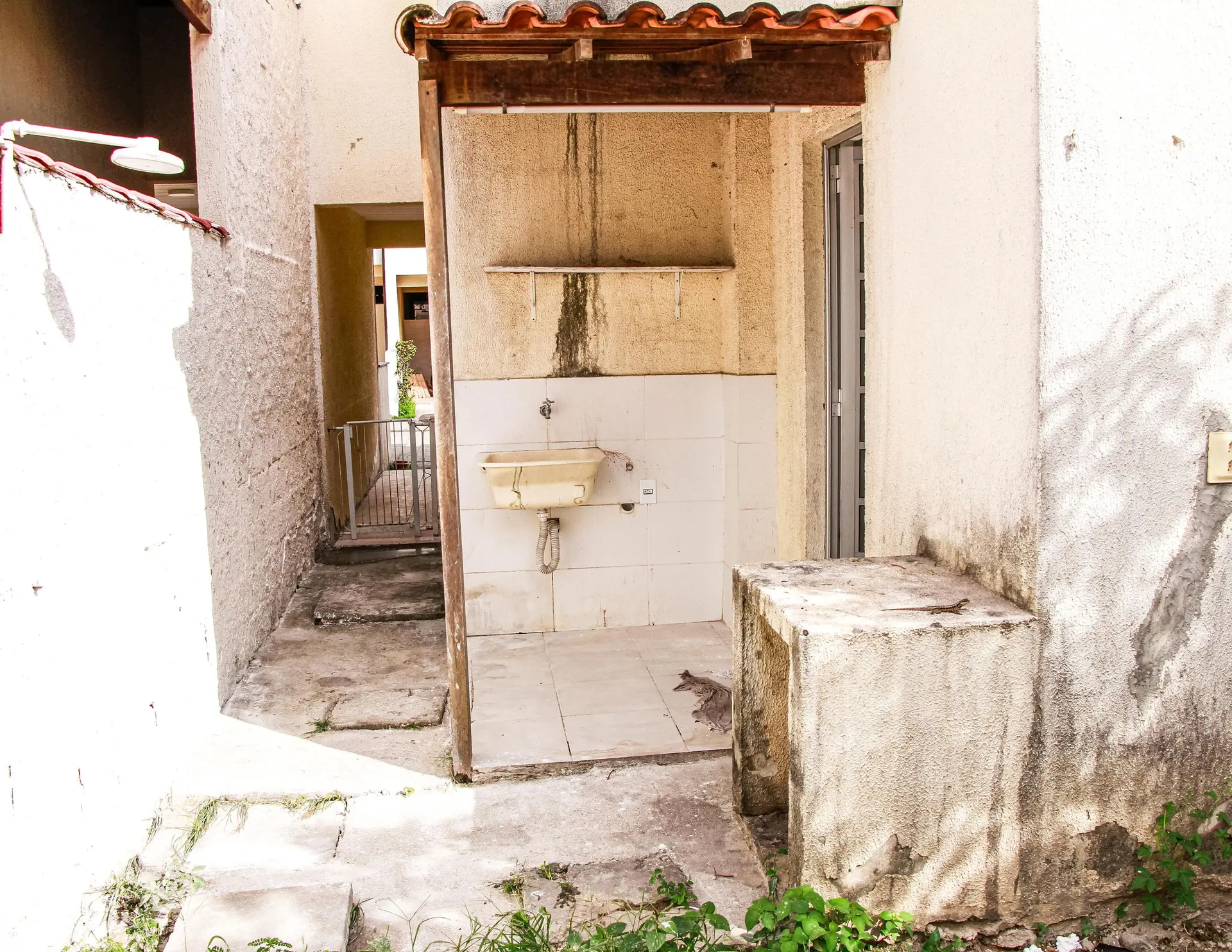 House with 3 bedrooms, 2 bathrooms and 2 parking spaces — photo 24