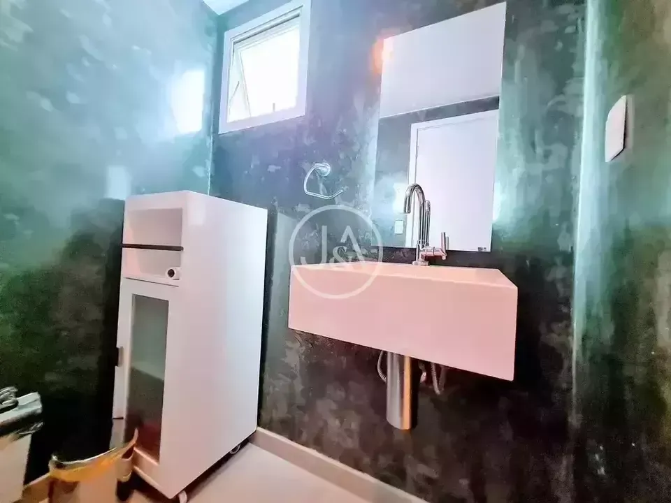 Furnished 2-bedroom apartment with 3 bathrooms — photo 6