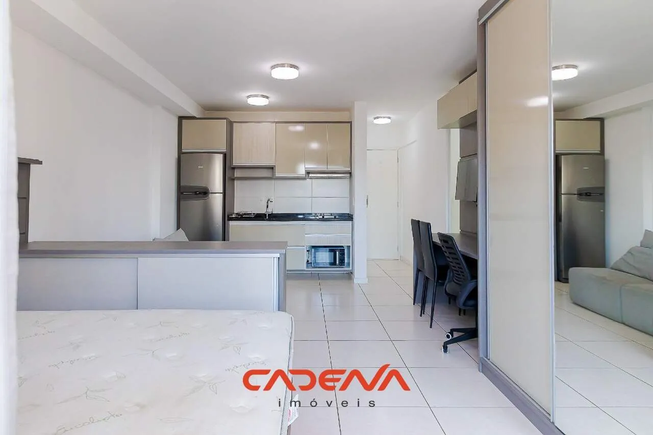 Studio mobiliado de 34 m² com sacada e cozinha americana — photo 8