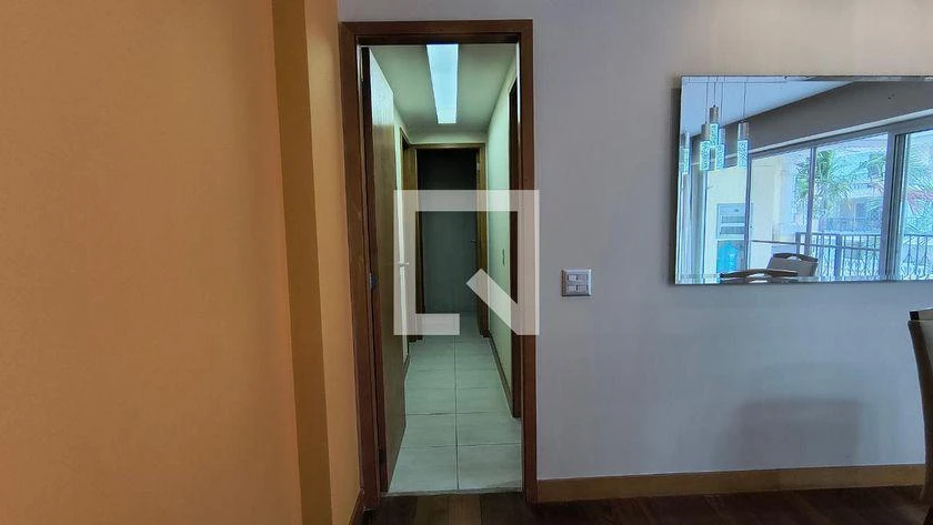 3-bedroom apartment in a building with a gym — photo 36