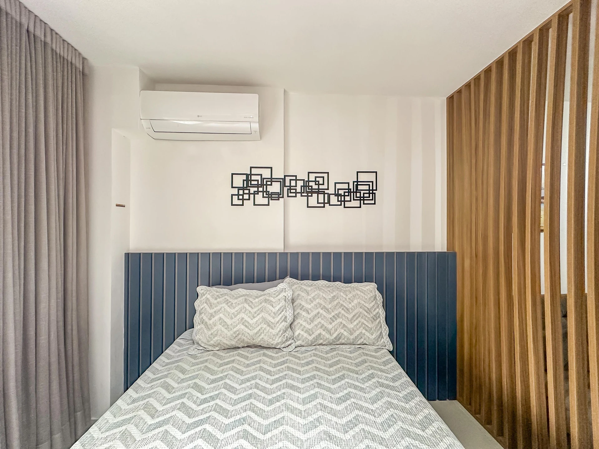 Furnished studio, 35 m², with a dishwasher — photo 9