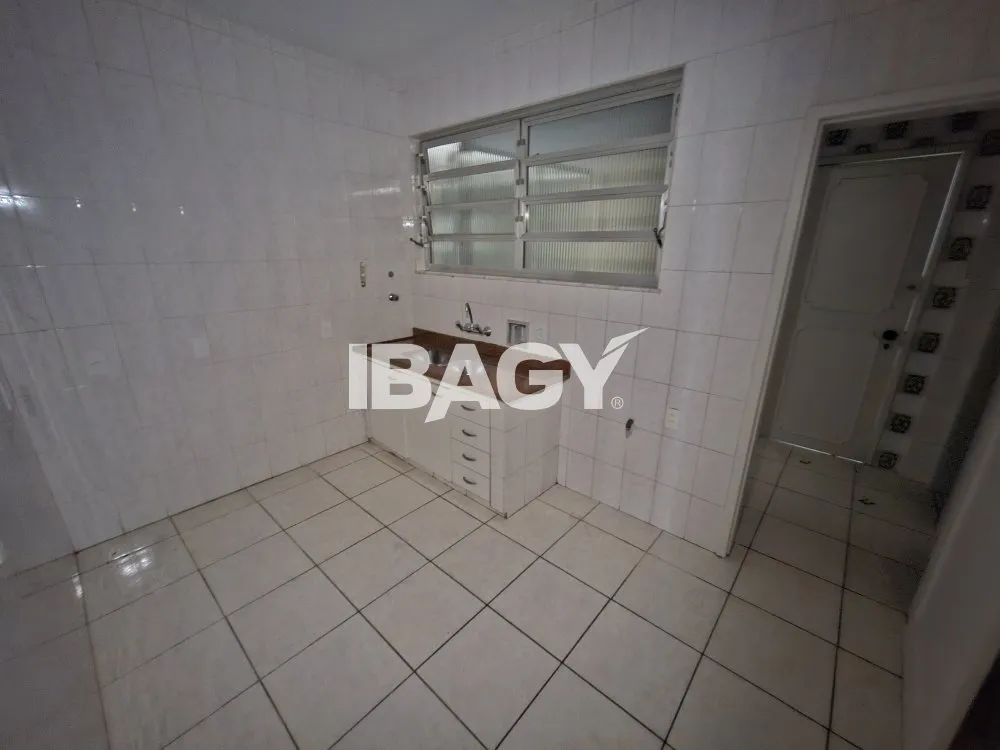 90 m² apartment with 3 bedrooms and 1 parking space — photo 2