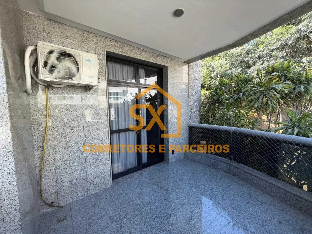 Apartment with 4 en-suite bedrooms and 210 m² gas kitchen — photo 21