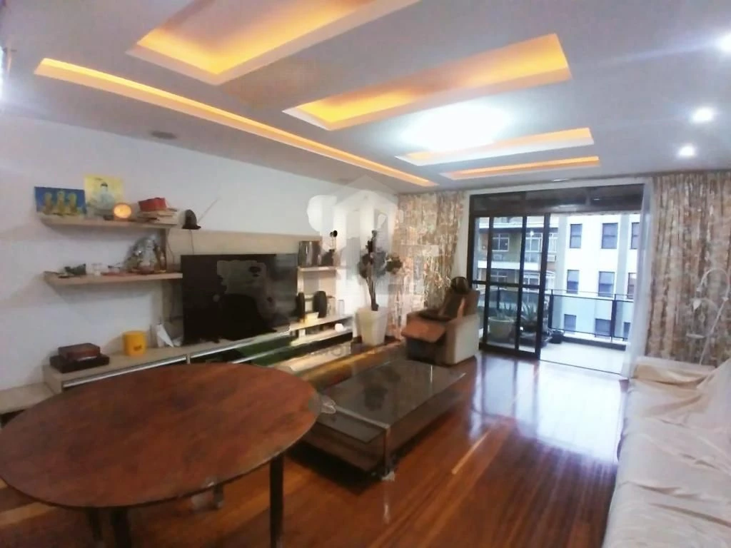 Unfurnished apartment with 6 bedrooms and 2 parking spots — photo 15