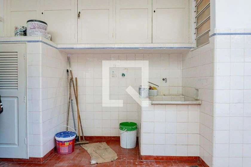 4-bedroom house with private garden and 145 m² — photo 29