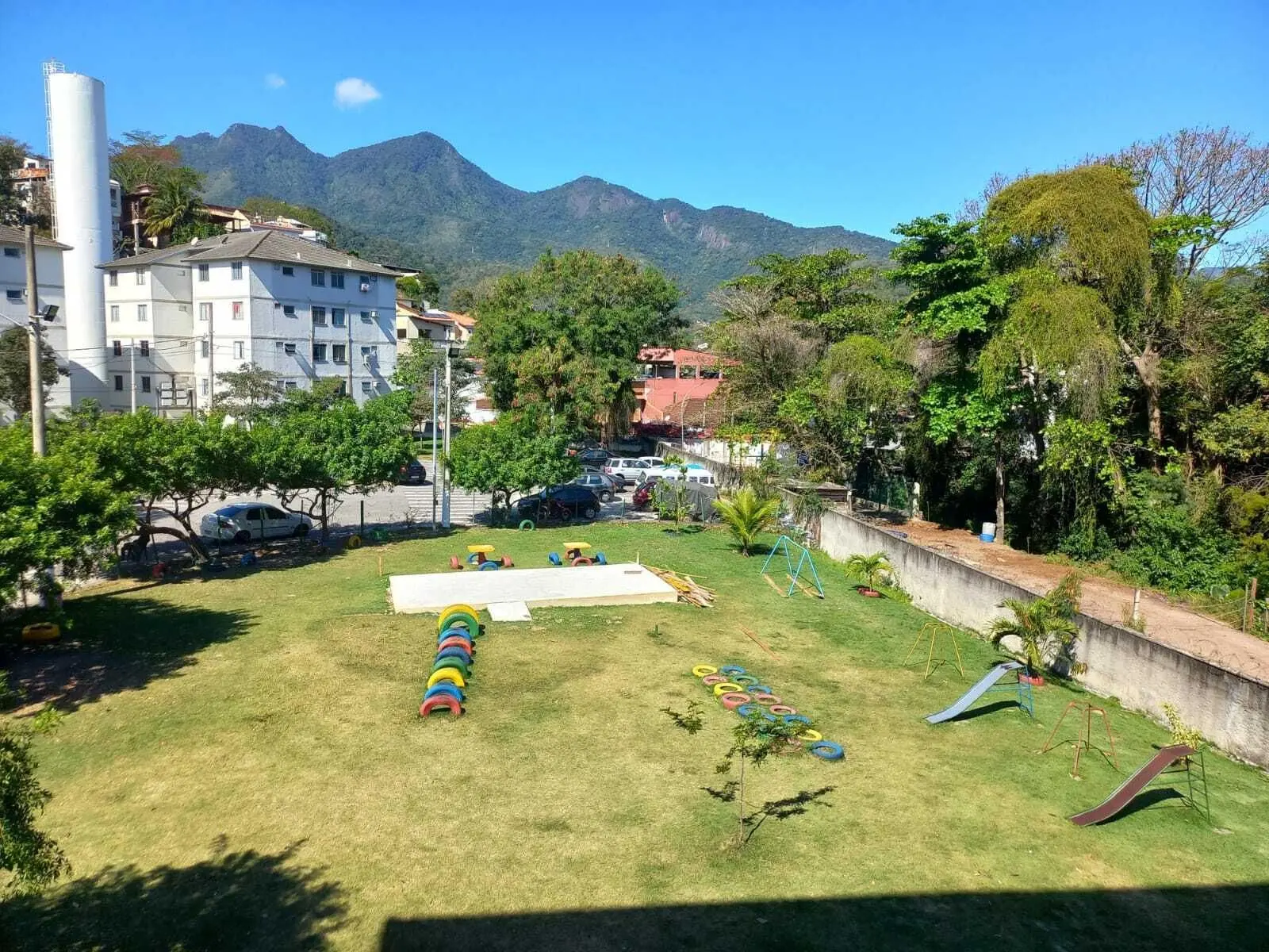 Unfurnished 2-bedroom apartment with 1 parking space