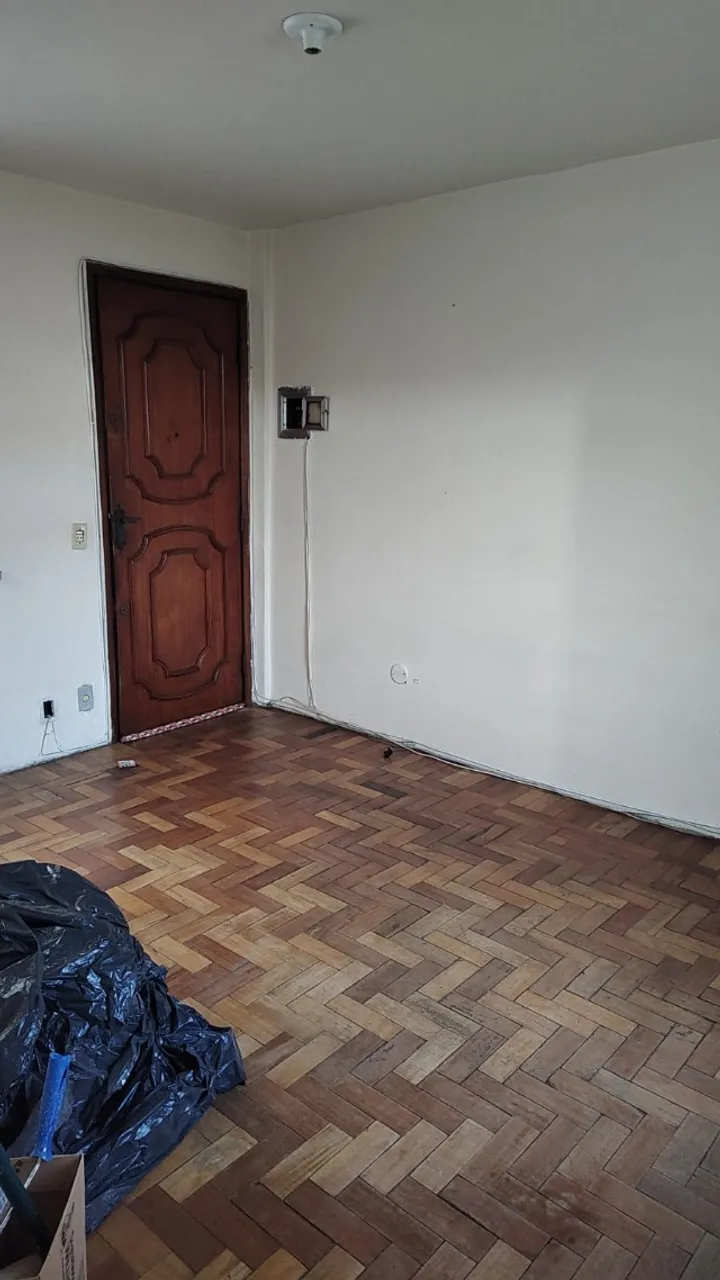 Деревянный пол или ламинат и 1 спальня: квартира 55 м² — photo 12