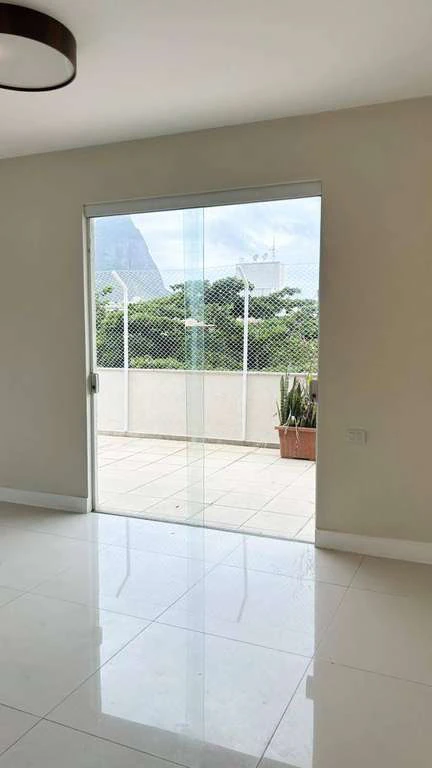 Penthouse for rent with 6 bedrooms and 7 bathrooms
