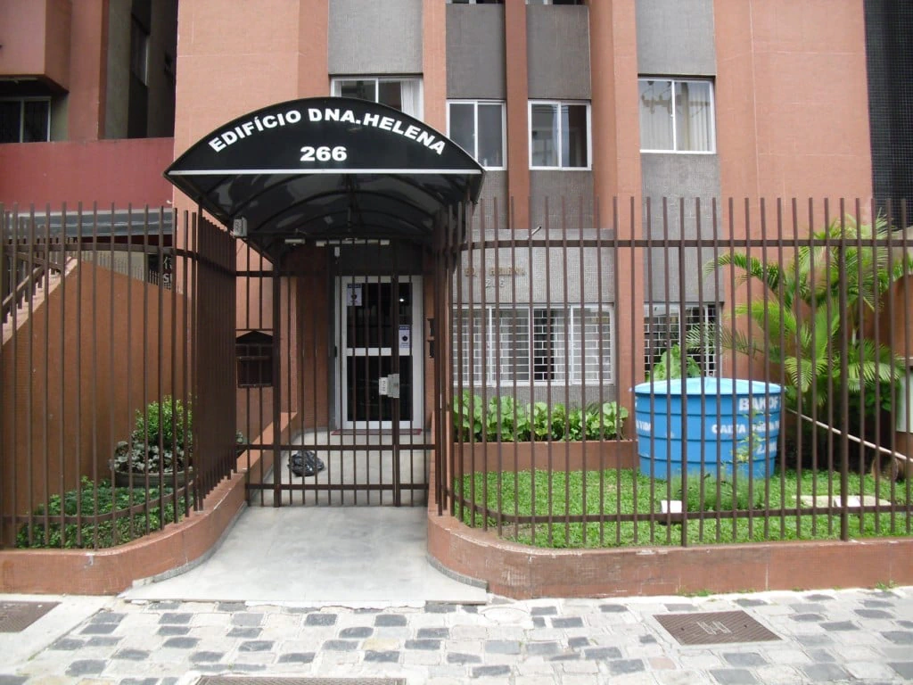 Apartamento com piso de madeira ou laminado, Centro — photo 8