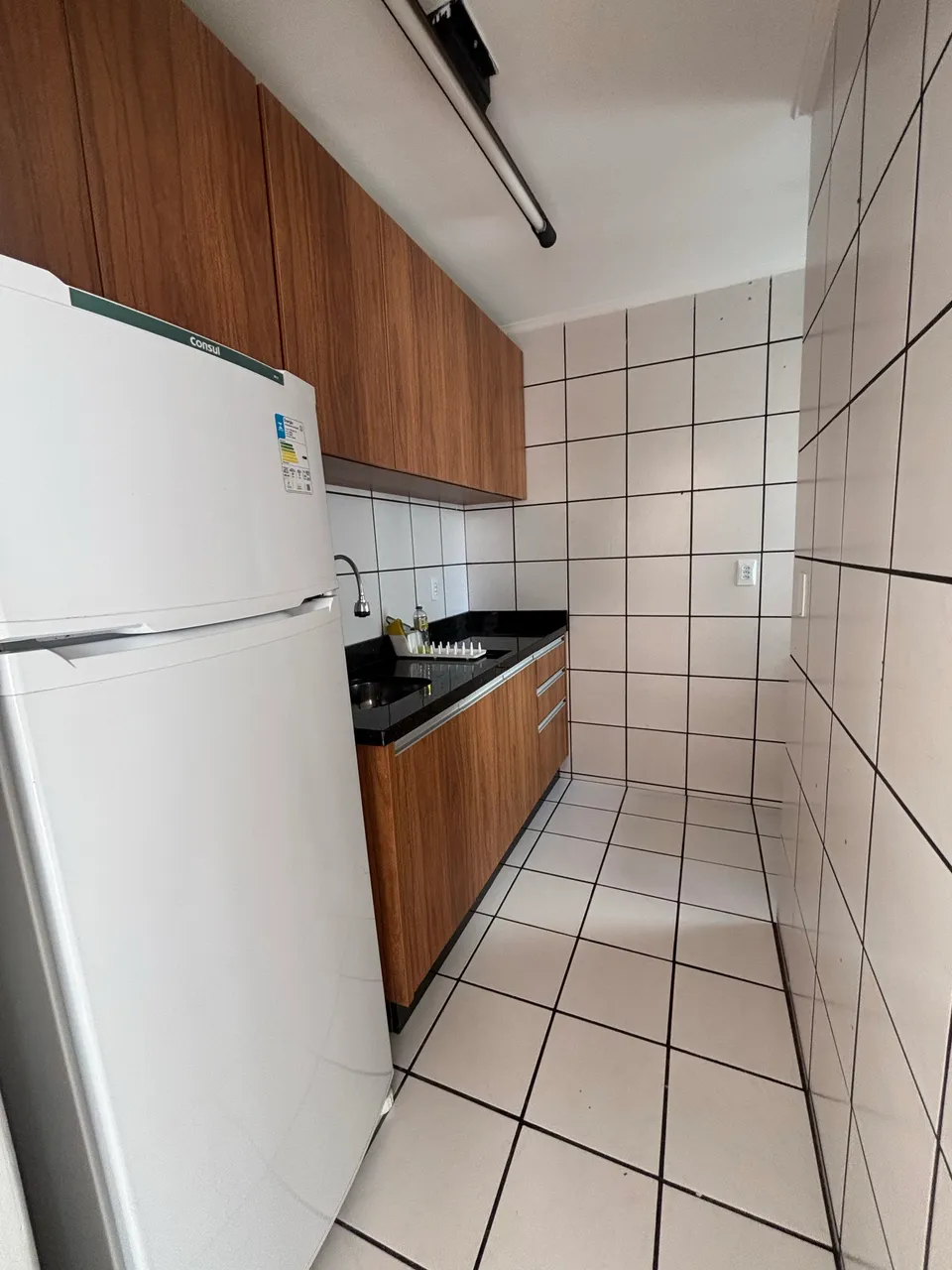 Apartamento com 2 quartos e cozinha fechada