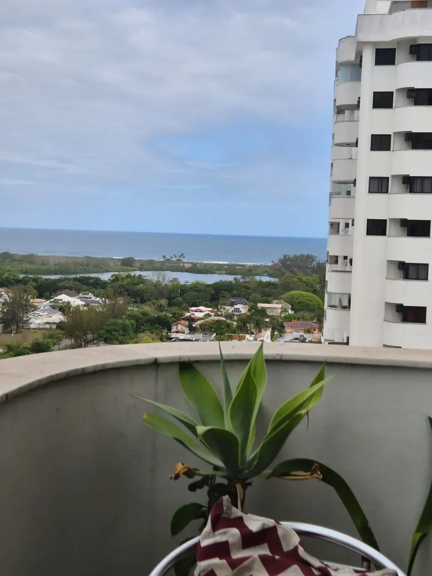 Вид на воду и 2 спальни: квартира 75 м² — photo 5