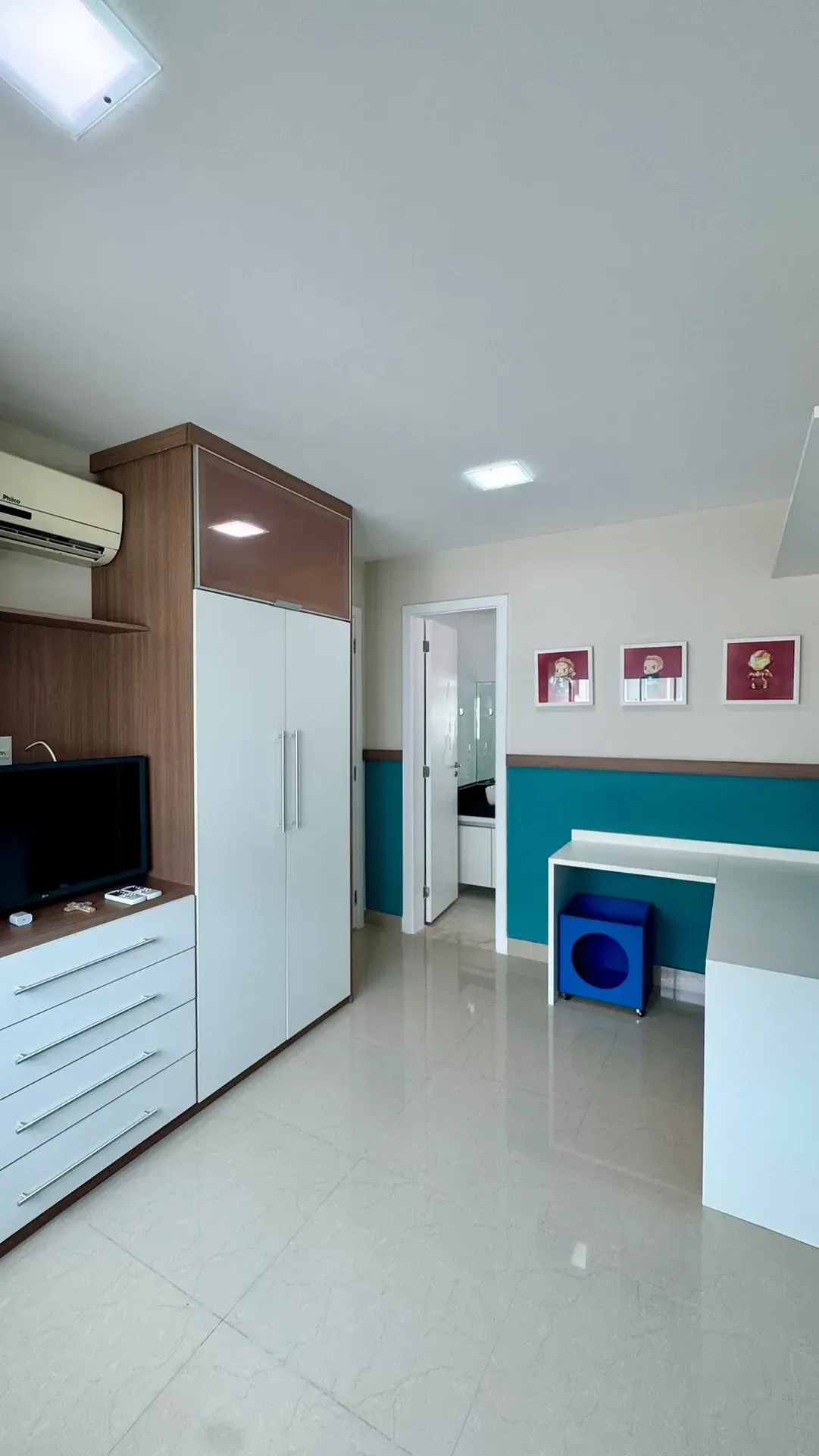 House with 5 bedrooms and a built-in balcony grill — photo 41