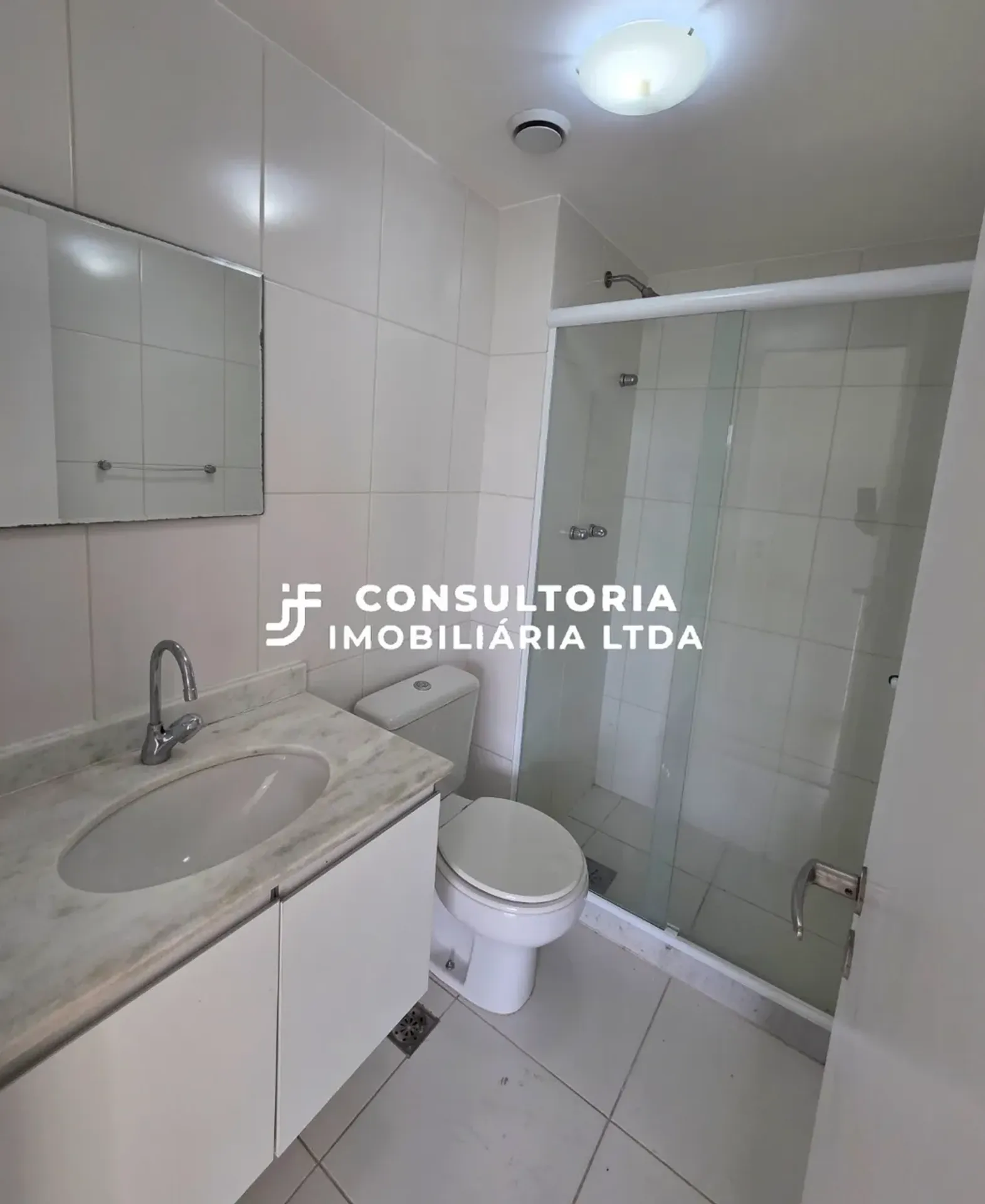 Unfurnished apartment with air conditioning and 3 bedrooms — photo 20