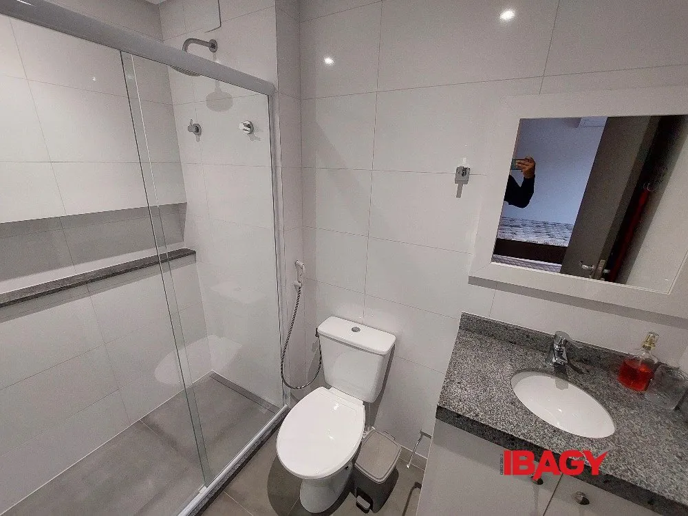 Apartamento amueblado de 1 dormitorio con balcón y parrilla — photo 24