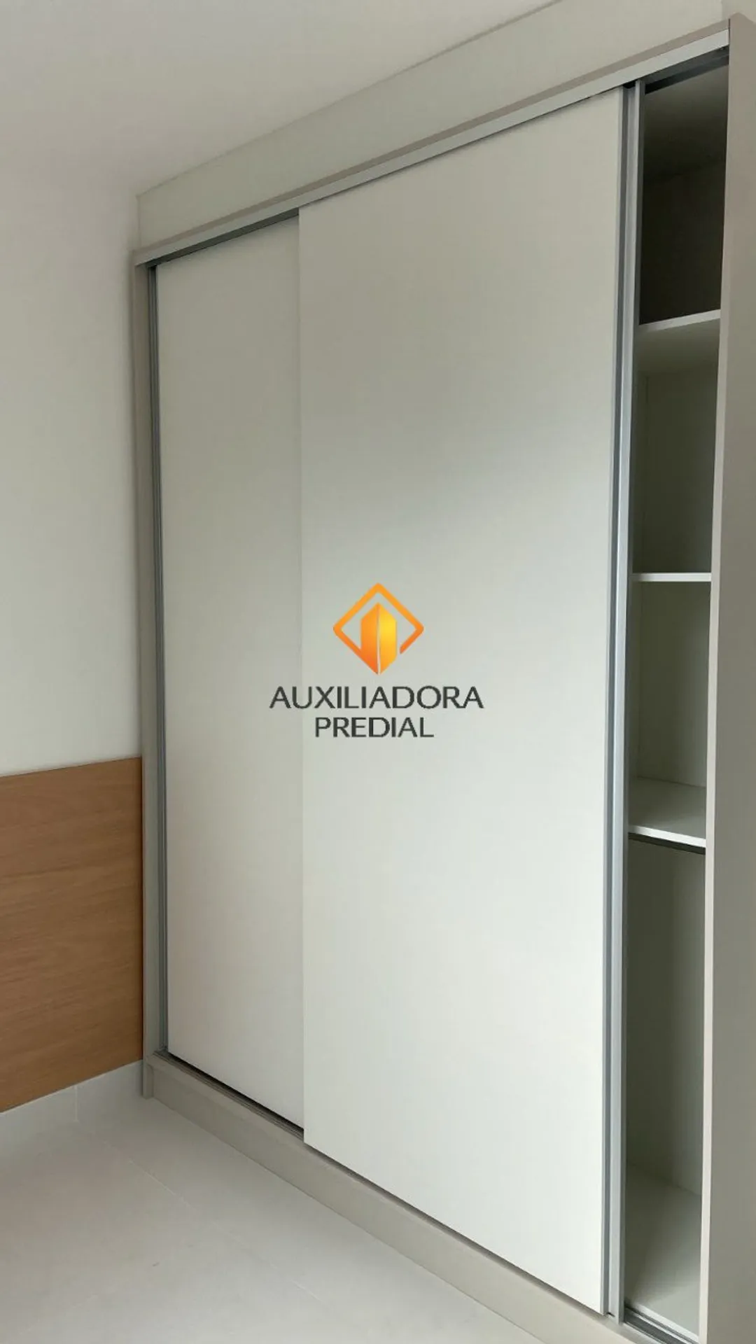 Apartamento mobiliado com 2 quartos e varanda fechada — photo 36