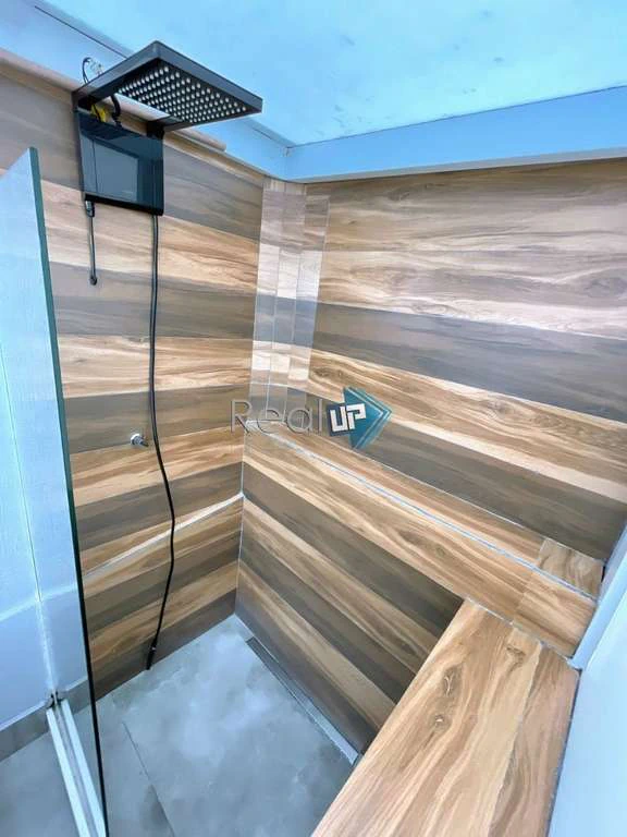 2-bedroom apartment with a glazed balcony — photo 20