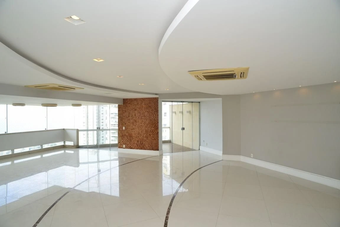 Ванна та 4 спальні: квартира 300 м² — photo 11