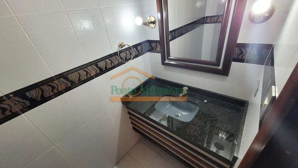 House with 3 bedrooms, 330 m² and 2 parking spaces — photo 30