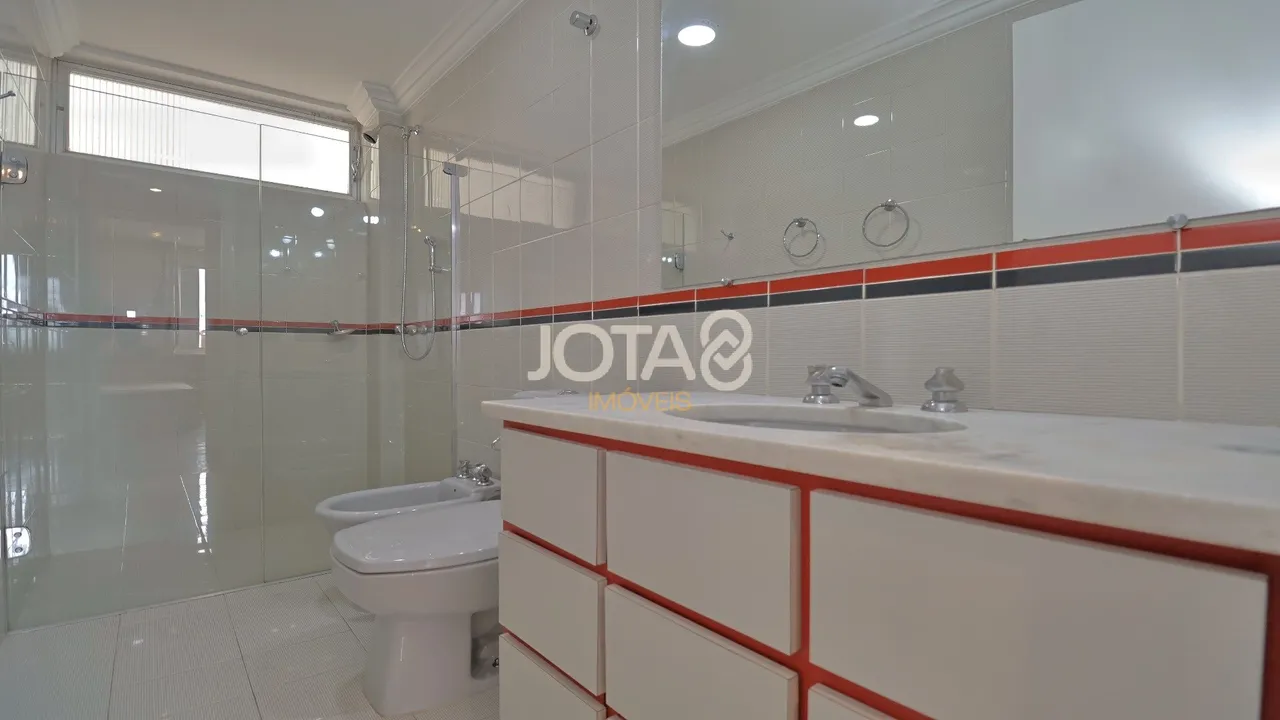 387 m² apartment with 3 bedrooms and a great open kitchen — photo 13