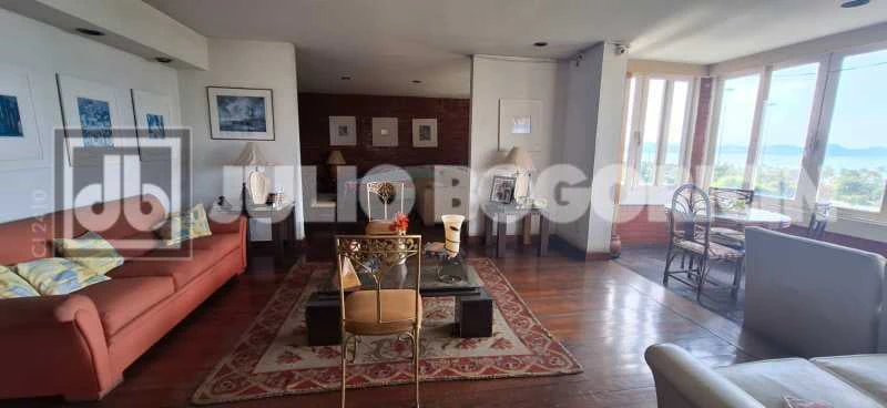 Furnished 260 m² apartment with 4 bedrooms and view — photo 17