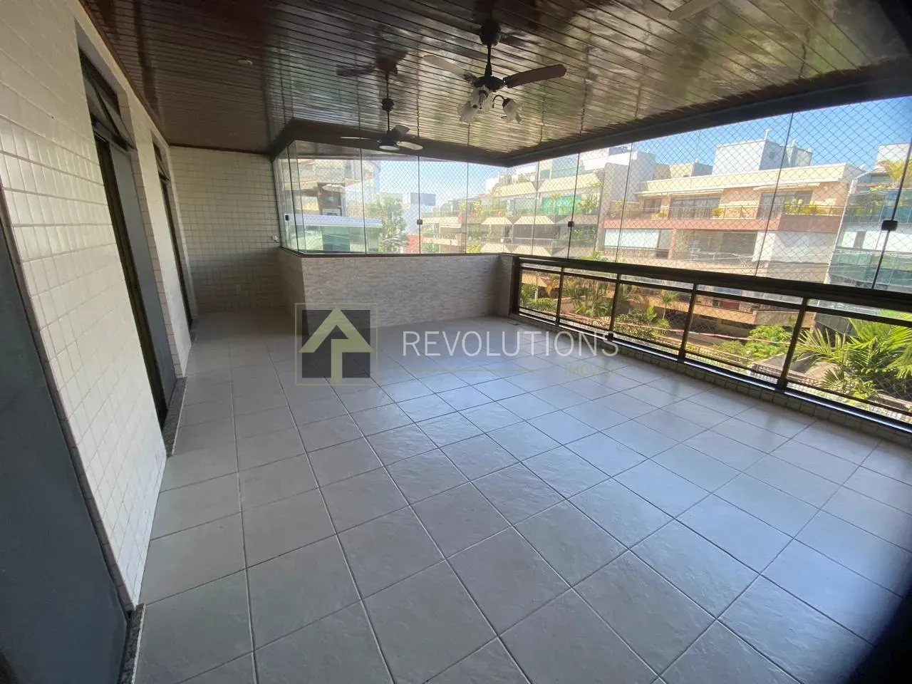Apartment with 3 bedrooms and 3 bathrooms, enclosed kitchen — photo 7