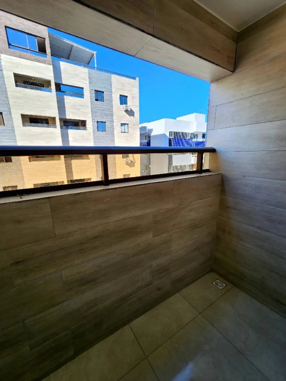 2-bedroom apartment in a building with a gym — photo 10