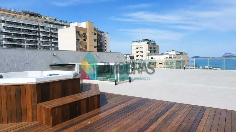 Triplex penthouse 660 m² with 3 suites and parking — photo 25