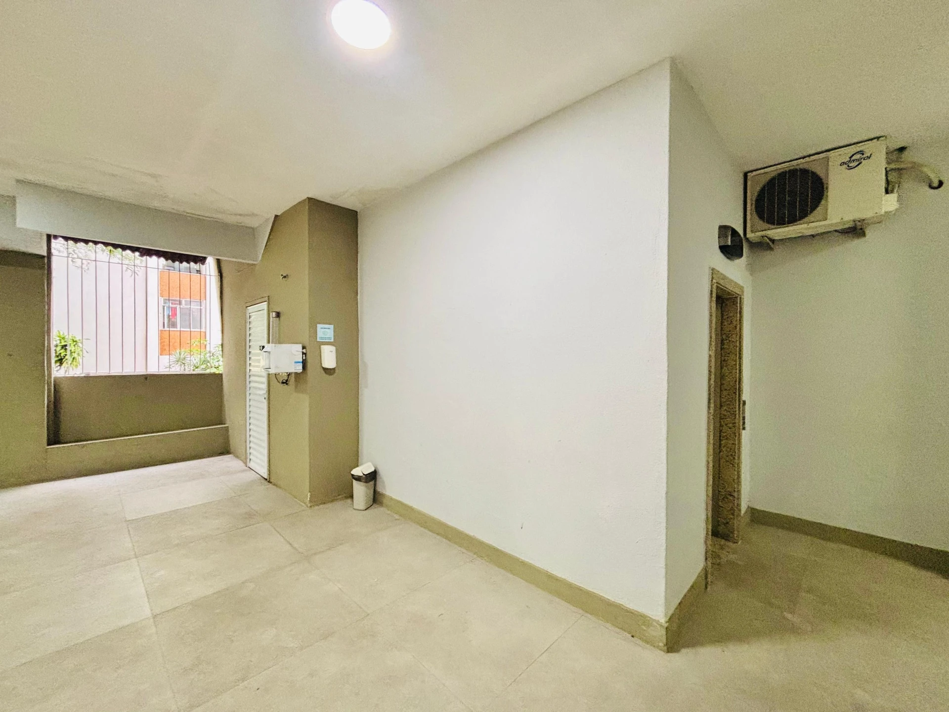 100 m² apartment with a water view and a washing machine — photo 21
