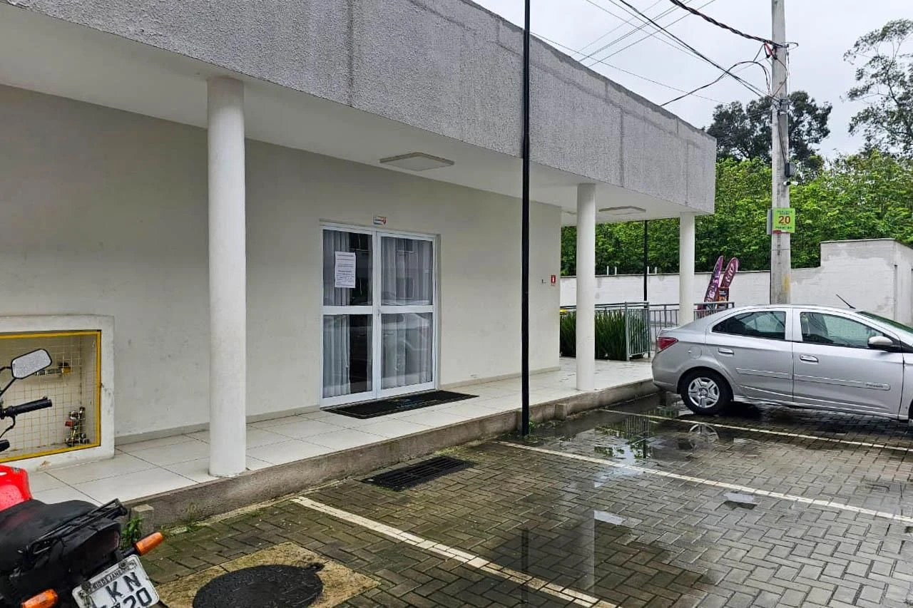 Apartamento de 2 quartos em condomínio com piscina — photo 46