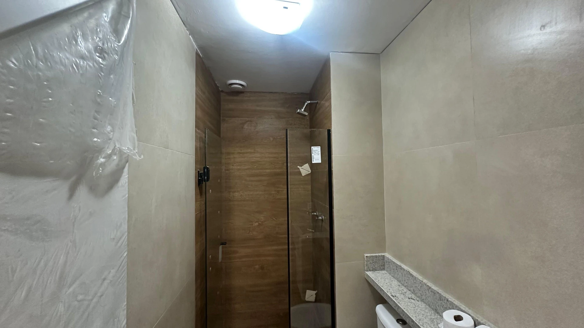 2-bedroom apartment in a building with a gym — photo 21