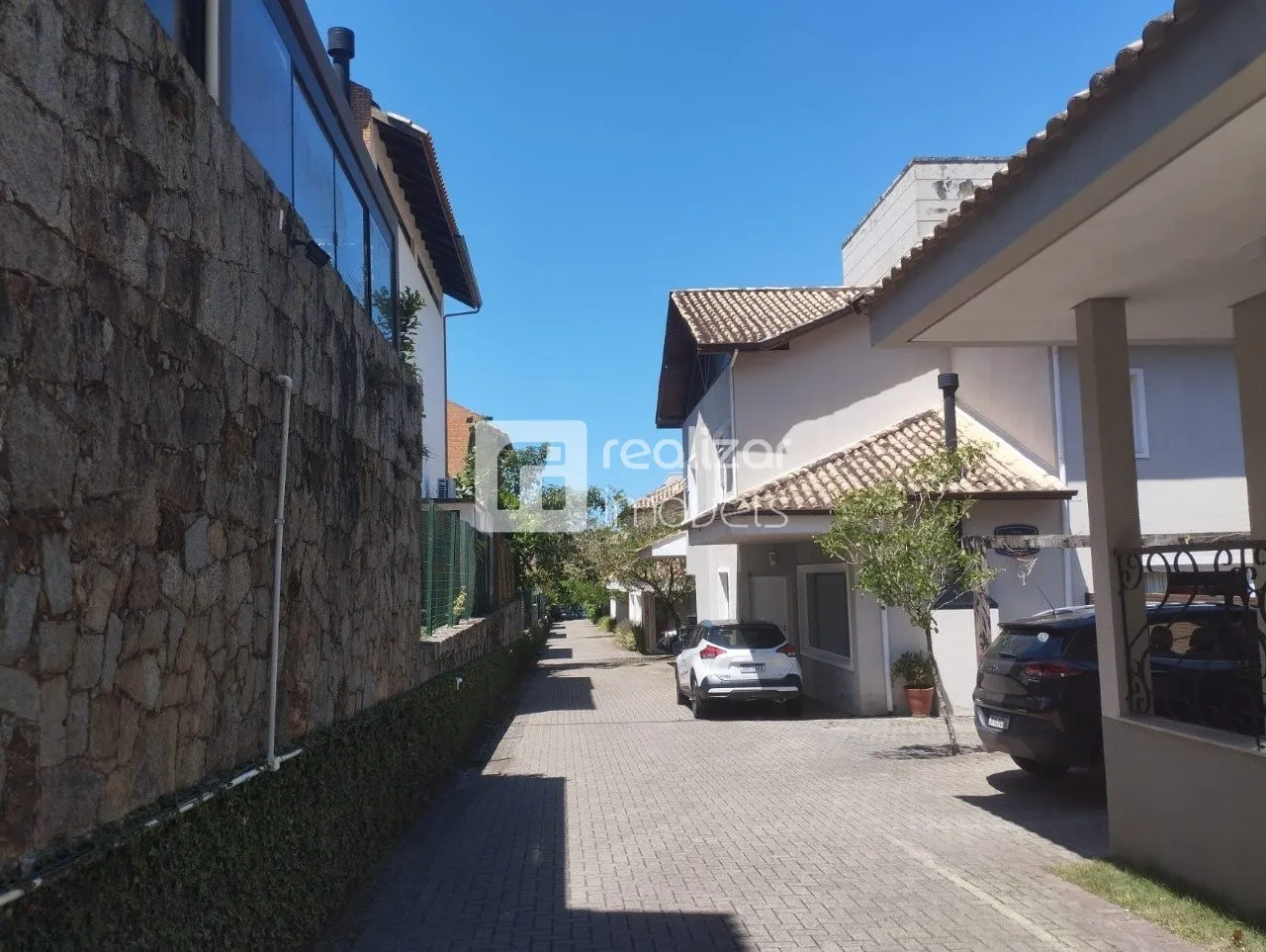 Furnished house with 4 bedrooms and 190 m² plus a garden — photo 45
