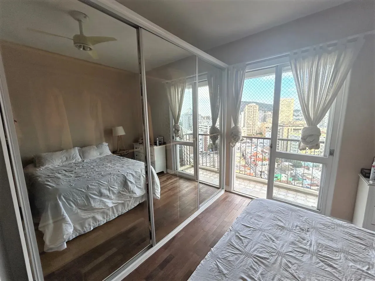 3-bedroom apartment with laundry area and 105 m² — photo 10