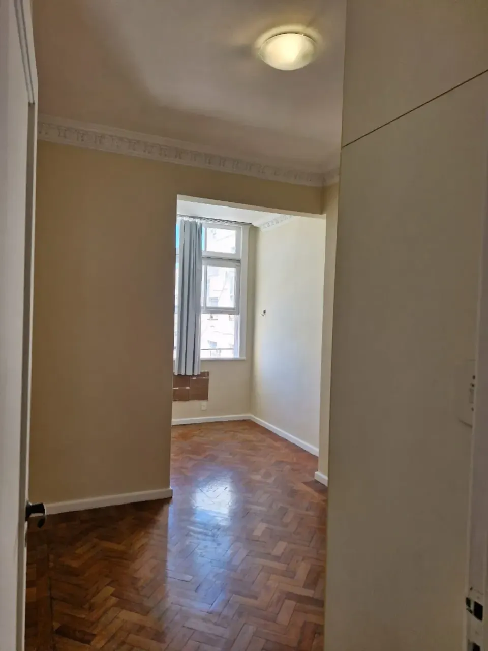 65 m² apartment with a closed kitchen and gas stove — photo 11
