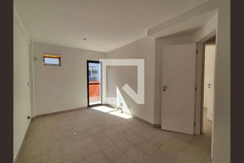 Penthouse with terrace, 2 bedrooms and parking — photo 18