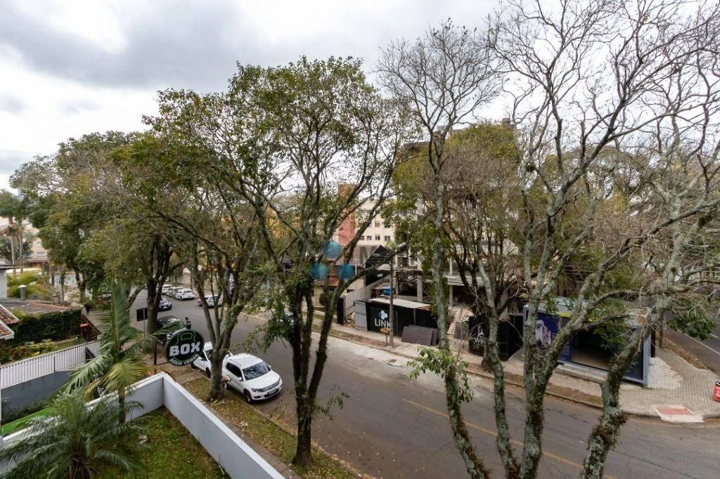 3-bedroom apartment, 1 with its own bathroom, 130 m² — photo 32