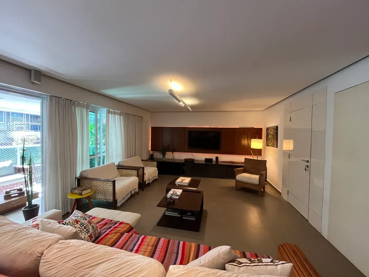 Furnished apartment, 240 m², with a washing machine — photo 6