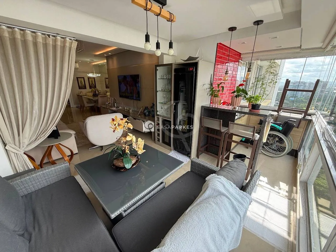 Furnished apartment, 125 m², with floor-to-ceiling windows — photo 3