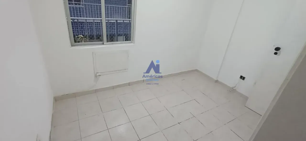 Apartment with 3 bedrooms and a balcony — photo 9