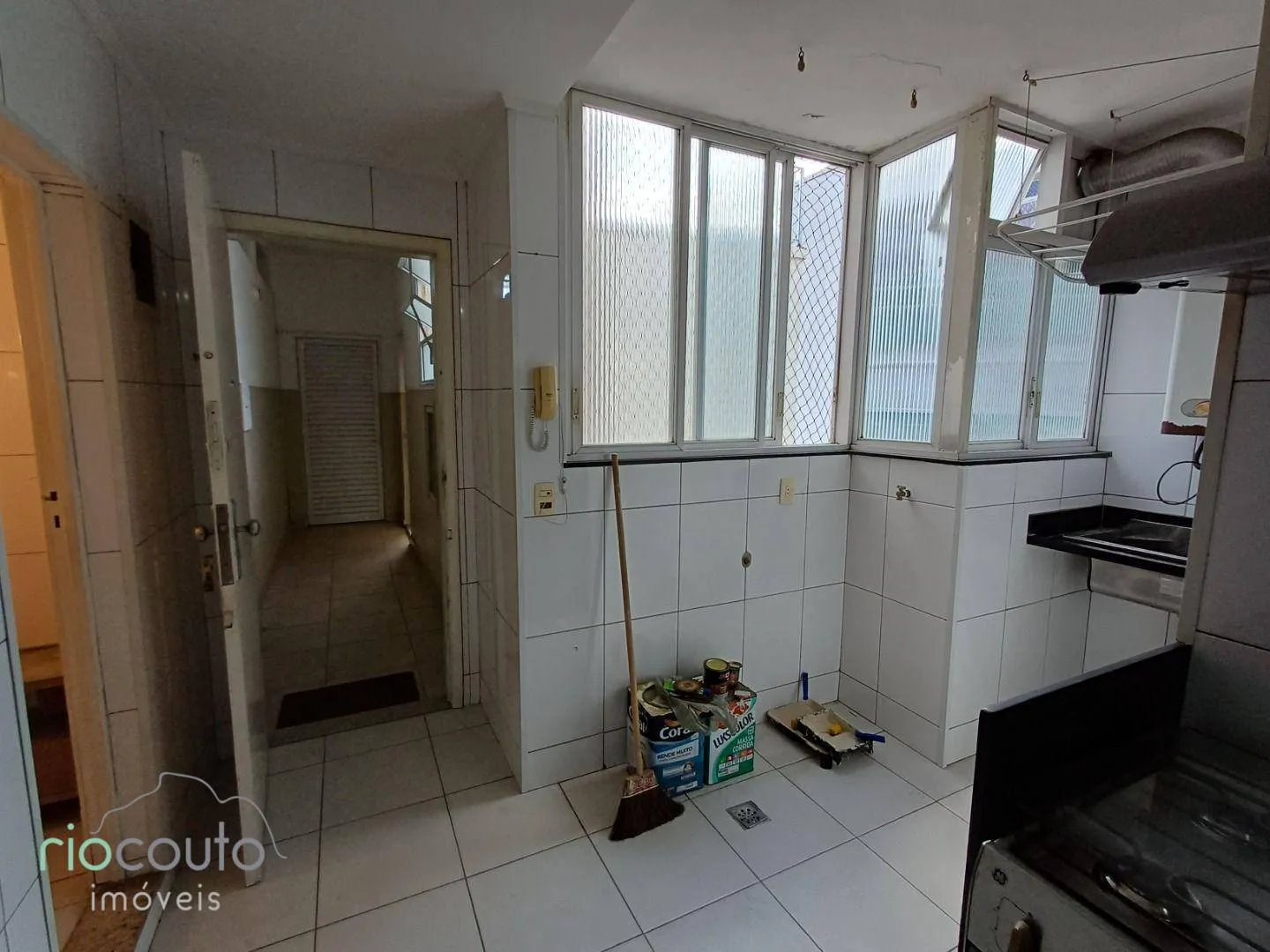 Apartment with 3 bedrooms and 2 bathrooms with a balcony — photo 37