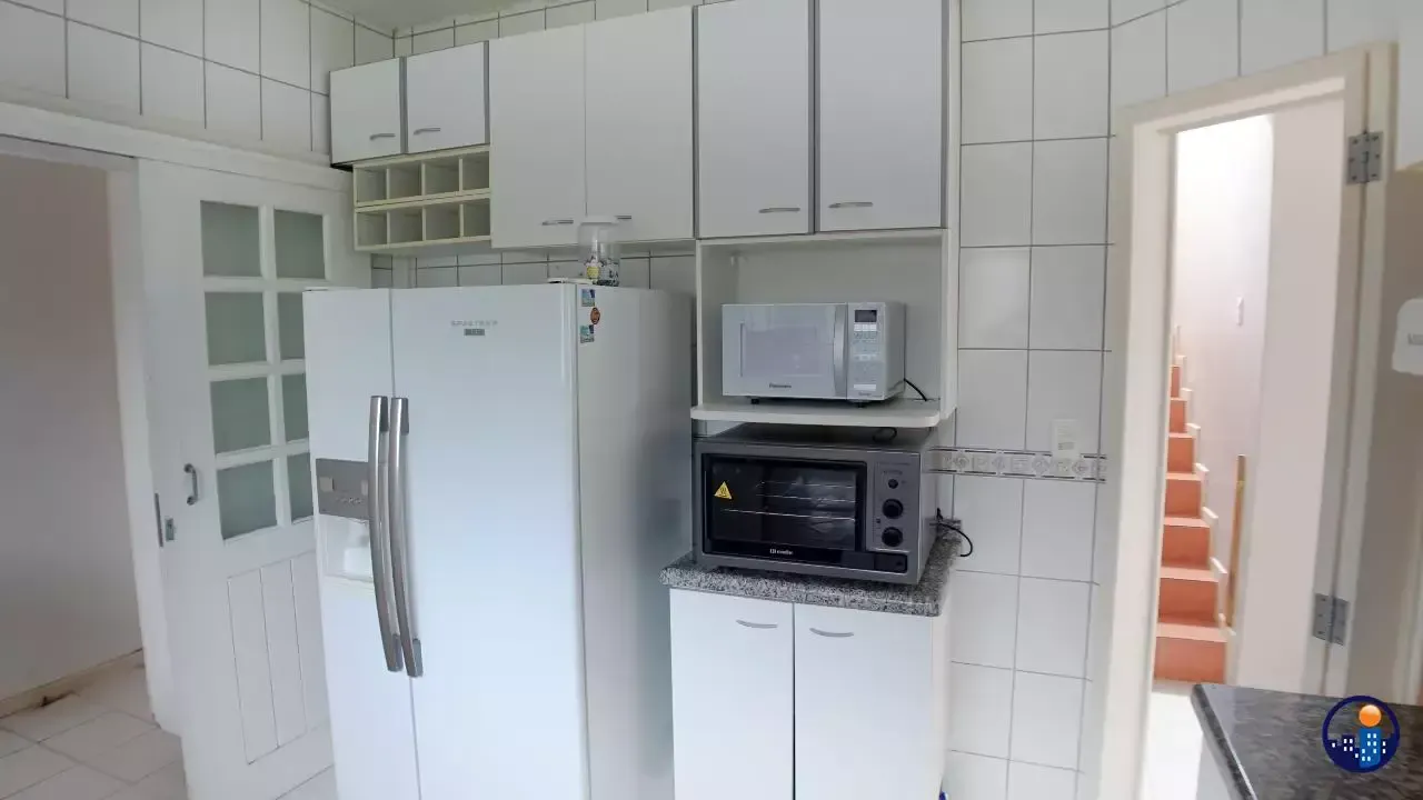 Furnished house with 3 bedrooms and 400 m² in a gated community — photo 5