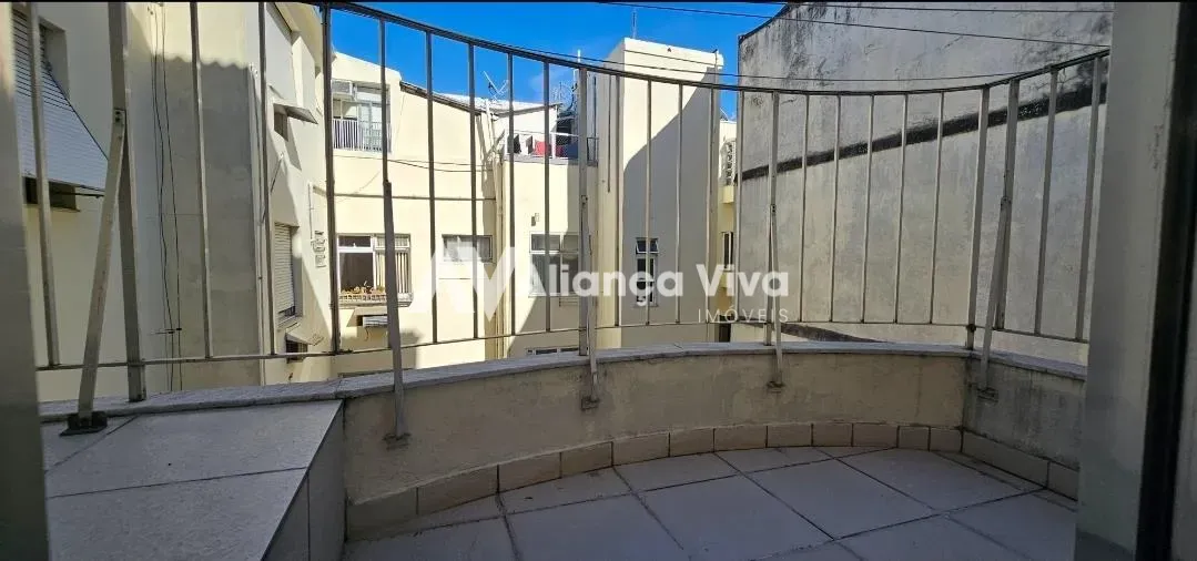 Apartamento mobiliado com 5 quartos e cozinha com fogão a gás — photo 16